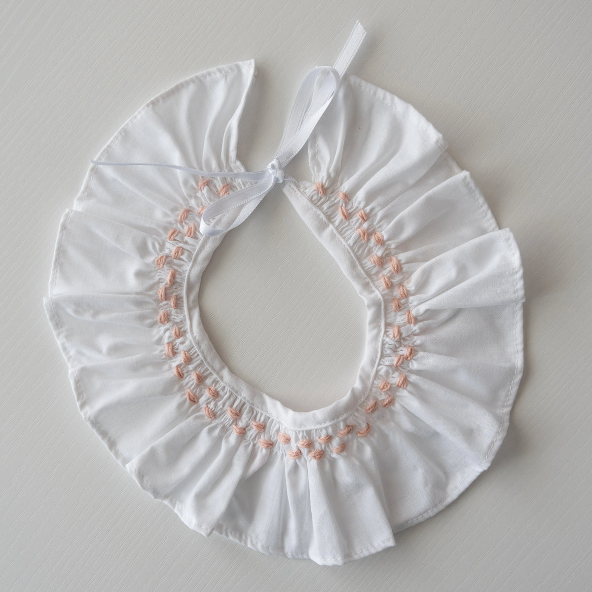 Cuello Victoria Bordado Rosa Empolvado