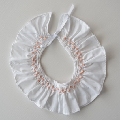 Cuello Victoria Bordado Rosa Empolvado